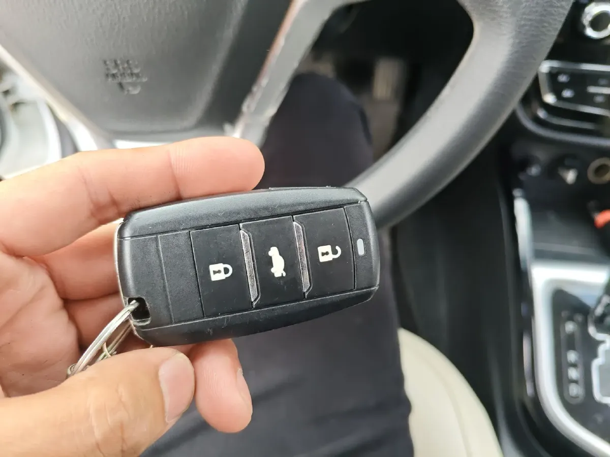 2015 ChangAn Alsvin V7 1.6L 124HP L4 4AT,autocango,china used car exporter,china ev exporter,chinese used car exporter,chinese used ev exporter