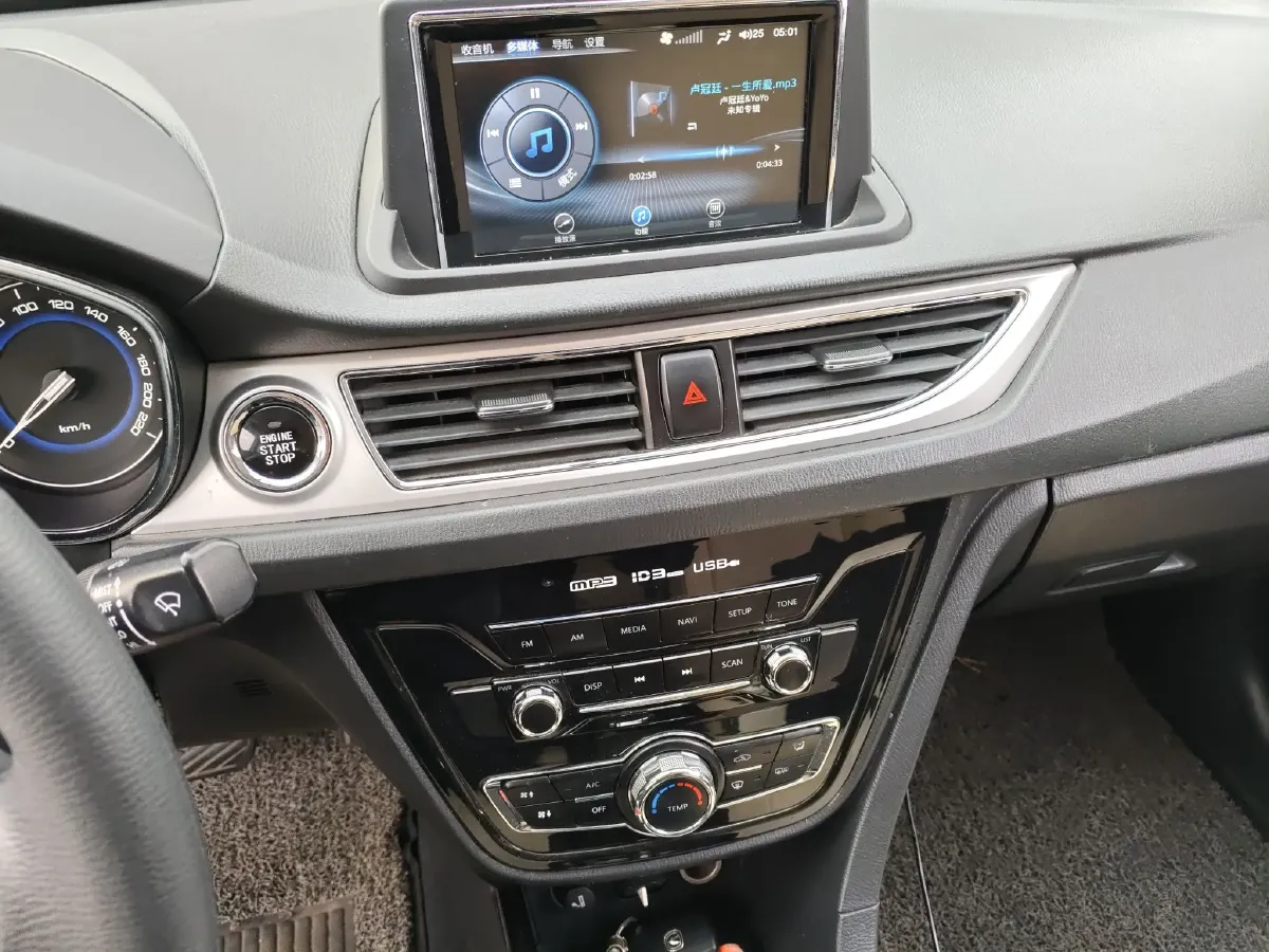 2015 ChangAn Alsvin V7 1.6L 124HP L4 4AT,autocango,china used car exporter,china ev exporter,chinese used car exporter,chinese used ev exporter