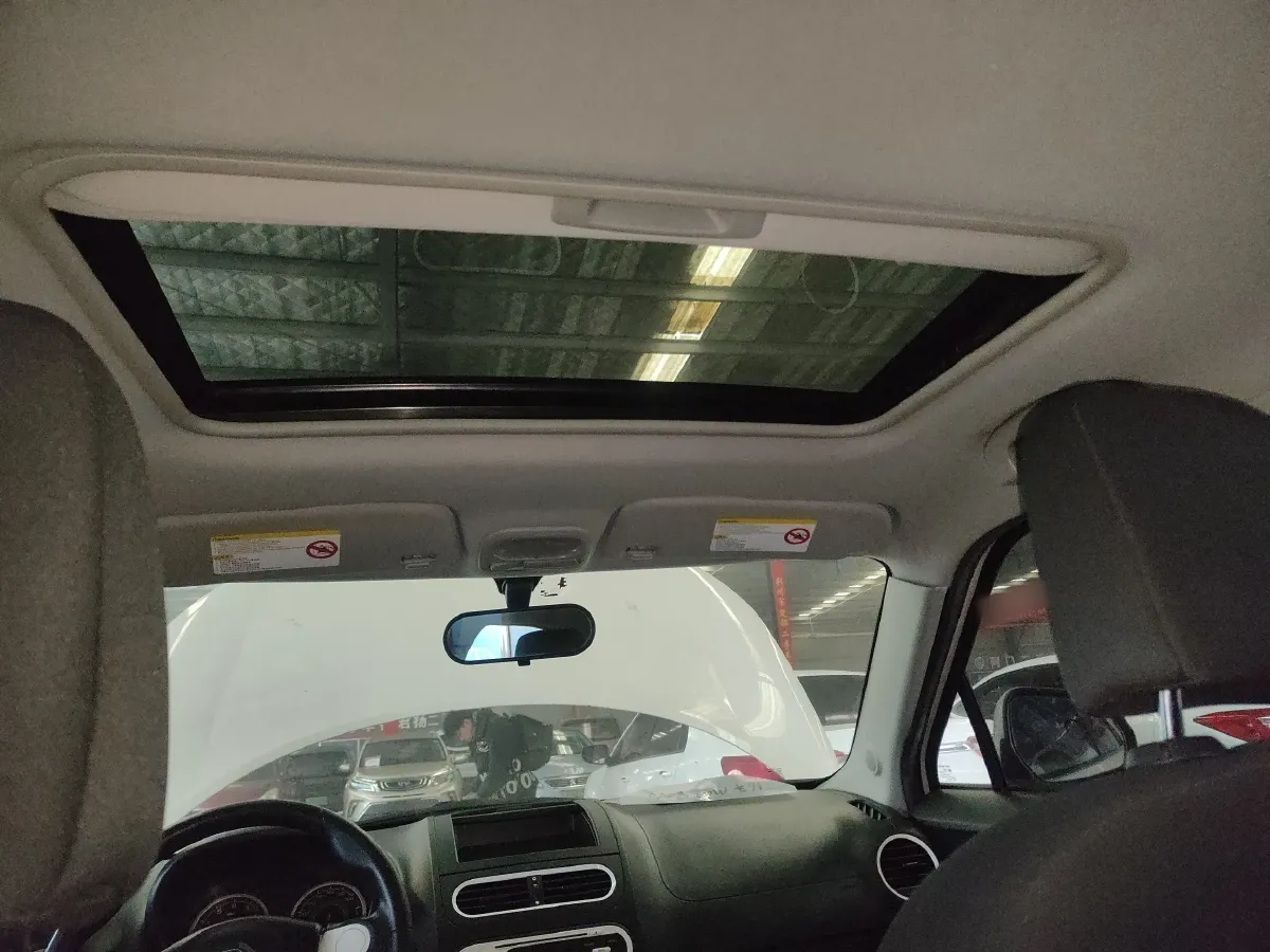 2015 MG 3SW 1.5L 109HP L4 5AMT,autocango,china used car exporter,china ev exporter,chinese used car exporter,chinese used ev exporter