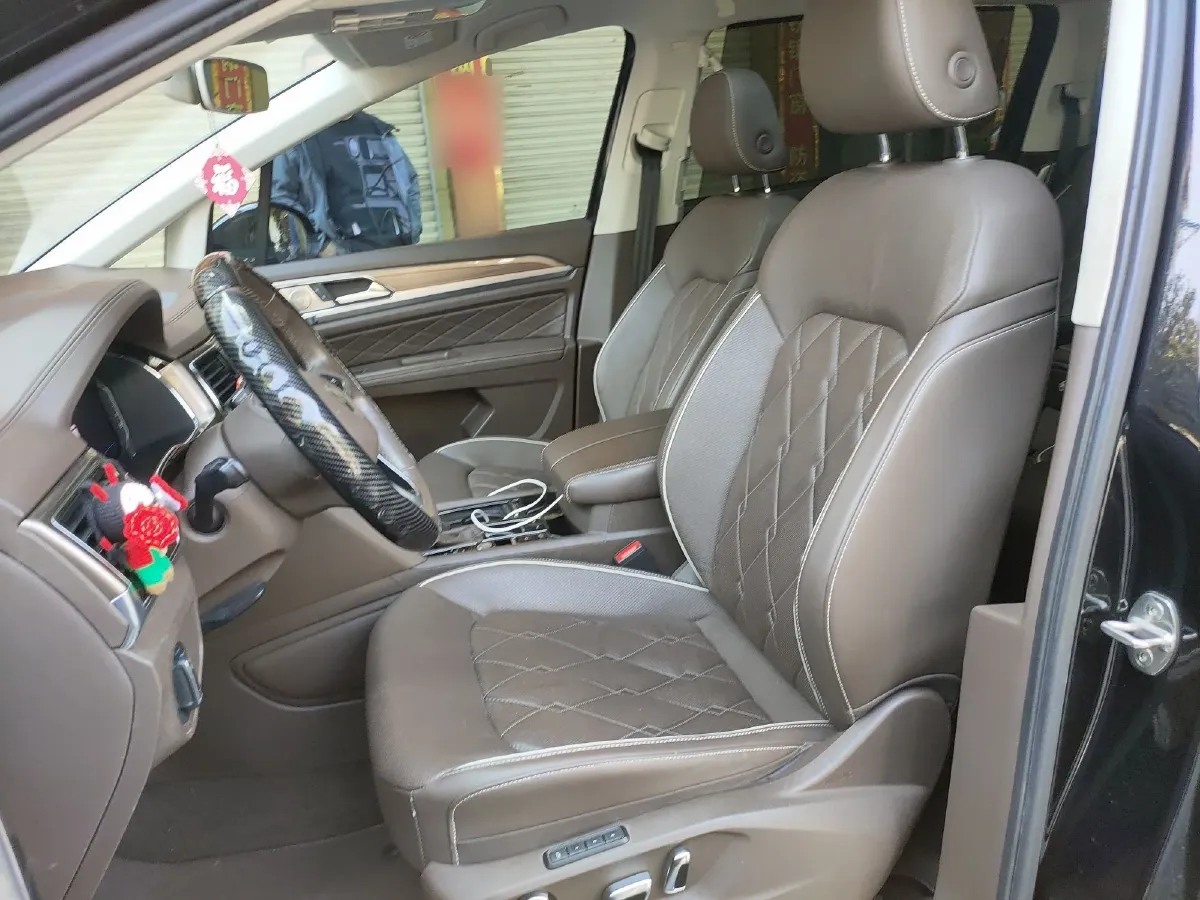 2020 Volkswagen Viloran 2.0T 220HP L4 7DCT,autocango,china used car exporter,china ev exporter,chinese used car exporter,chinese used ev exporter