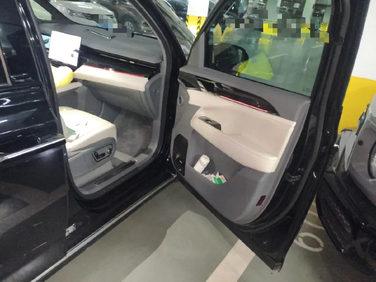 2024 Zeekr 009 BEV 108KWH,autocango,china used car exporter,china ev exporter,chinese used car exporter,chinese used ev exporter