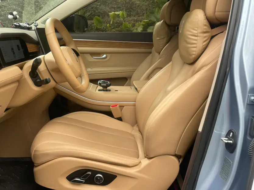 2024 AITO AITO M7 1.5T 152HP L4 REEV 40KWH,autocango,china used car exporter,china ev exporter,chinese used car exporter,chinese used ev exporter