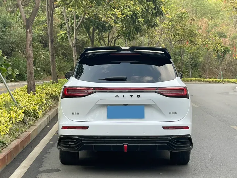 2024 AITO AITO M7 1.5T 152HP L4 REEV 40KWH,autocango,china used car exporter,china ev exporter,chinese used car exporter,chinese used ev exporter