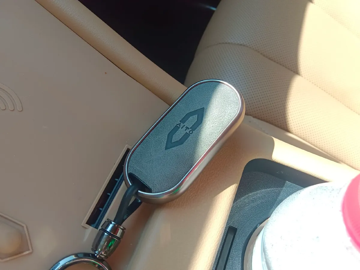 2024 AITO AITO M7 1.5T 152HP L4 REEV 40KWH,autocango,china used car exporter,china ev exporter,chinese used car exporter,chinese used ev exporter