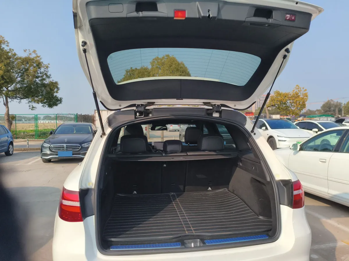 2017 Mercedes-Benz GLC Class 2.0T 211HP L4 9AT,autocango,china used car exporter,china ev exporter,chinese used car exporter,chinese used ev exporter