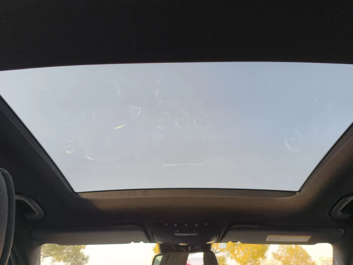 2017 Mercedes-Benz GLC Class 2.0T 211HP L4 9AT,autocango,china used car exporter,china ev exporter,chinese used car exporter,chinese used ev exporter