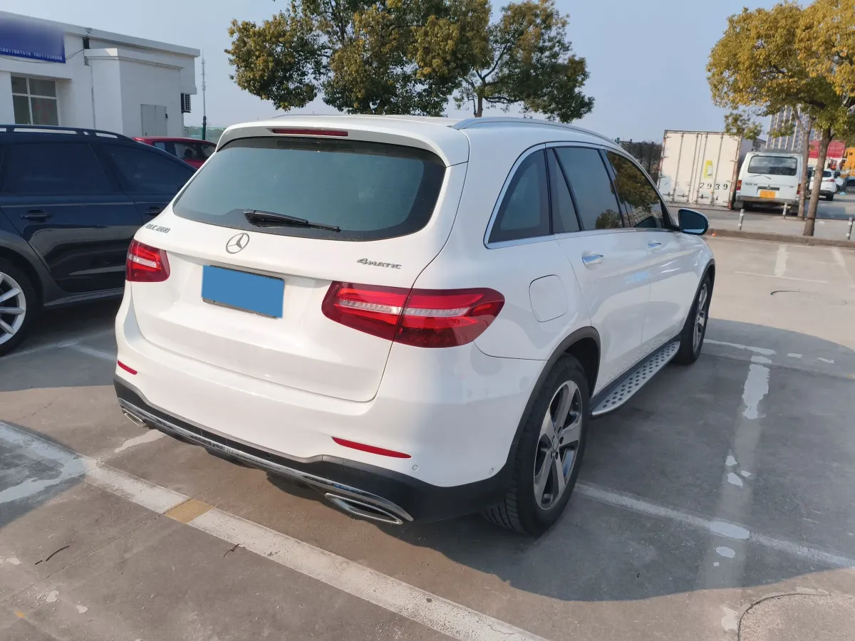 2017 Mercedes-Benz GLC Class 2.0T 211HP L4 9AT,autocango,china used car exporter,china ev exporter,chinese used car exporter,chinese used ev exporter