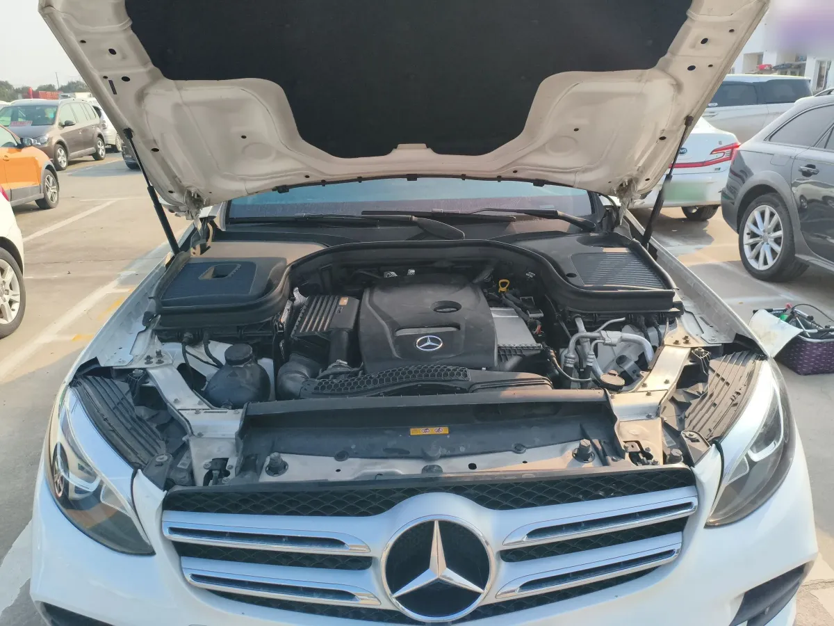 2017 Mercedes-Benz GLC Class 2.0T 211HP L4 9AT,autocango,china used car exporter,china ev exporter,chinese used car exporter,chinese used ev exporter