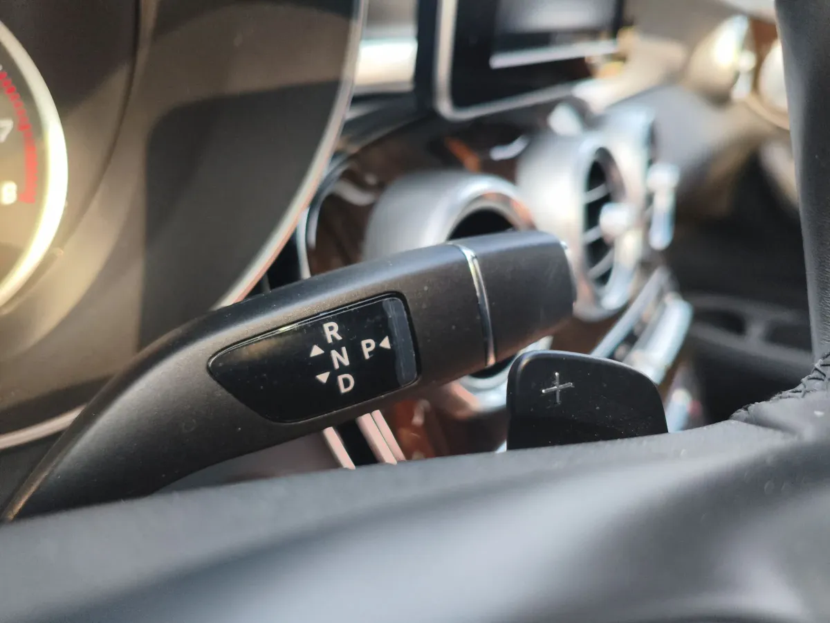 2017 Mercedes-Benz GLC Class 2.0T 211HP L4 9AT,autocango,china used car exporter,china ev exporter,chinese used car exporter,chinese used ev exporter