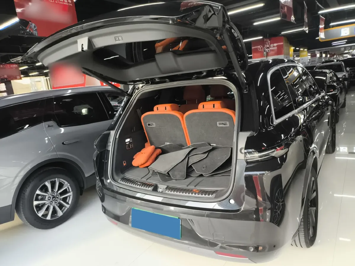2023 Li L8 Range Extended 154HP REEV 40.9KWH,autocango,china used car exporter,china ev exporter,chinese used car exporter,chinese used ev exporter