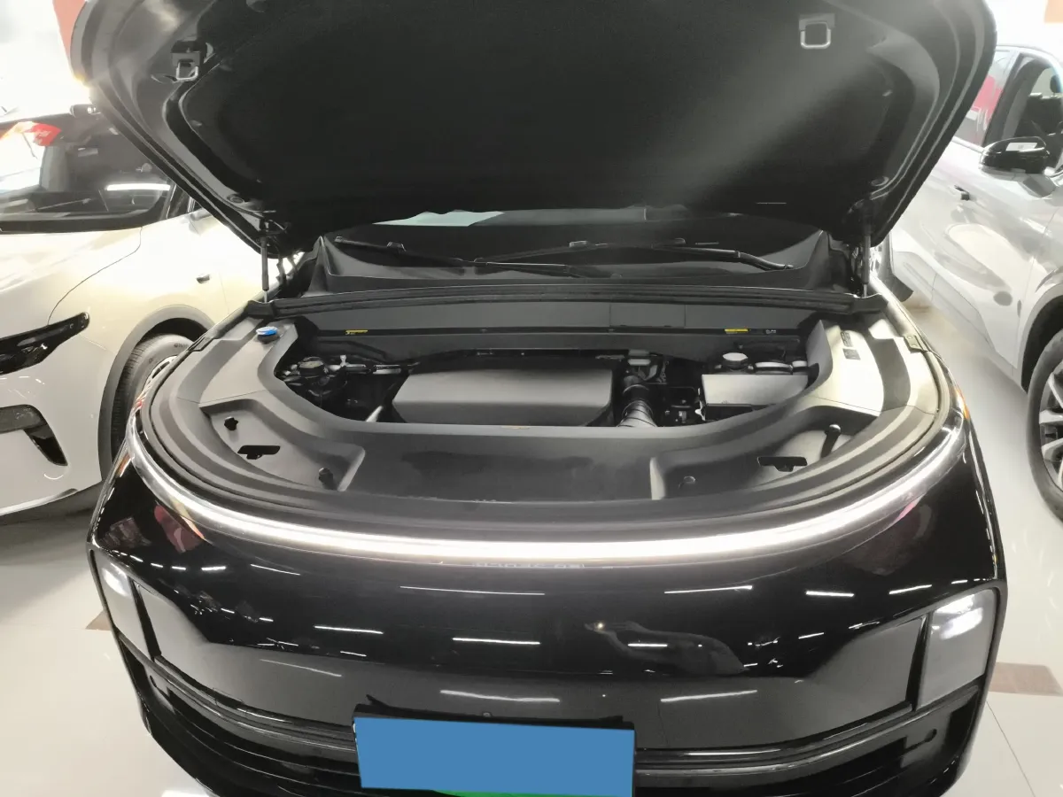 2023 Li L8 Range Extended 154HP REEV 40.9KWH,autocango,china used car exporter,china ev exporter,chinese used car exporter,chinese used ev exporter