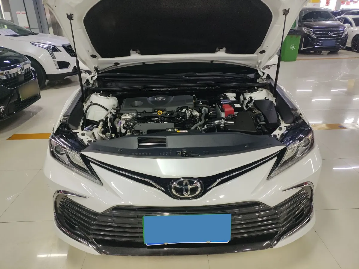 2021 Toyota Camry 2.5L 209HP L4 8AT,autocango,china used car exporter,china ev exporter,chinese used car exporter,chinese used ev exporter