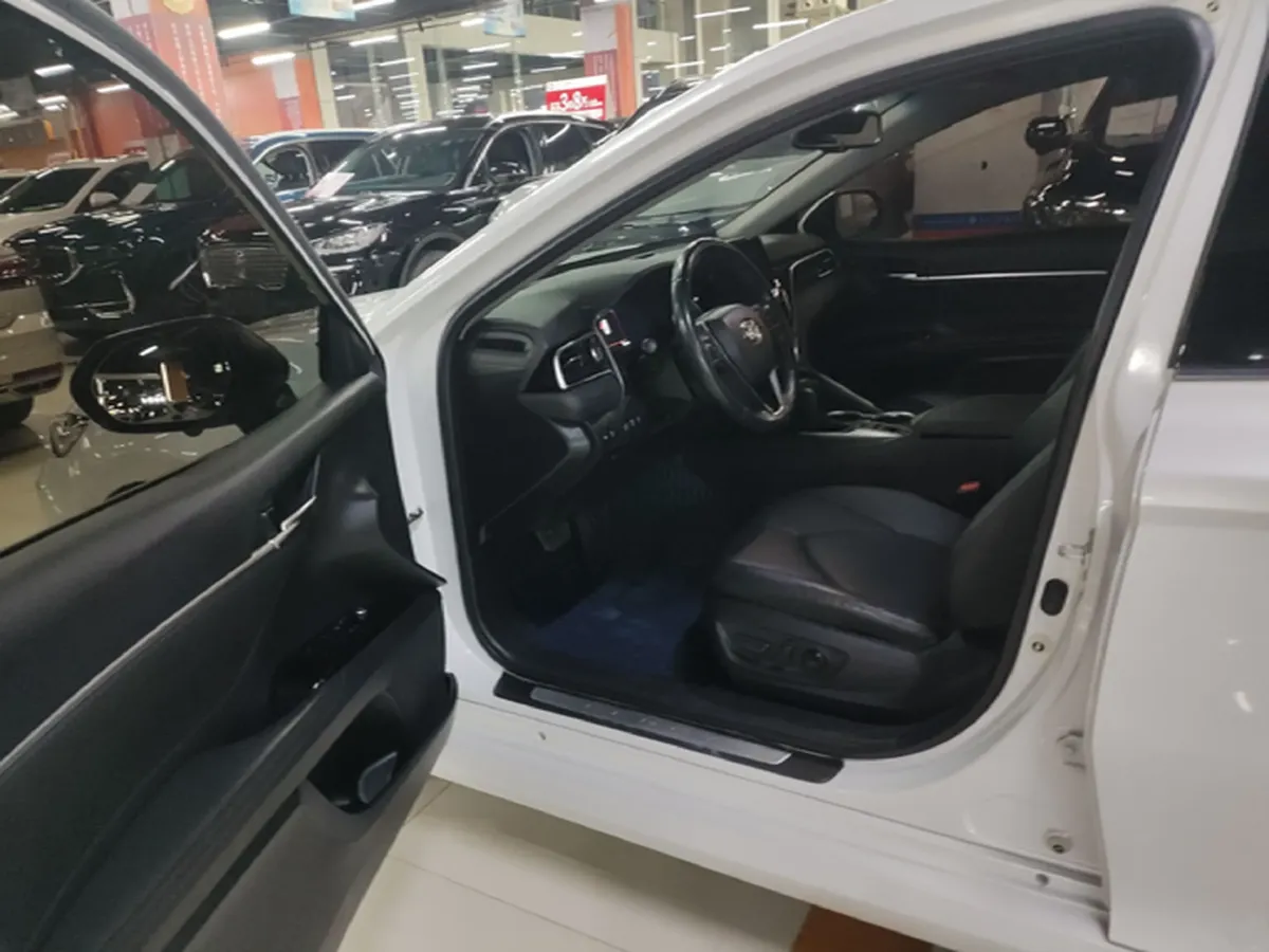2021 Toyota Camry 2.5L 209HP L4 8AT,autocango,china used car exporter,china ev exporter,chinese used car exporter,chinese used ev exporter