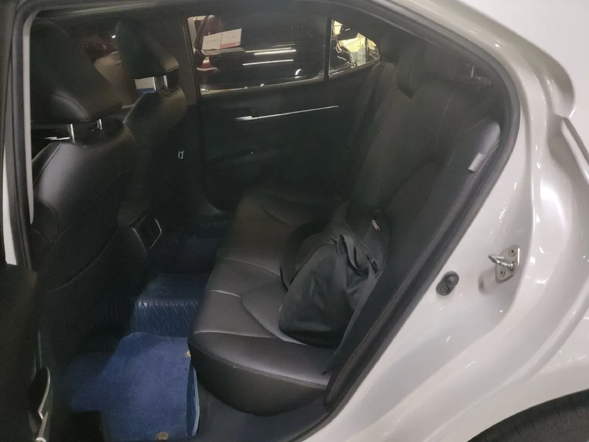 2021 Toyota Camry 2.5L 209HP L4 8AT,autocango,china used car exporter,china ev exporter,chinese used car exporter,chinese used ev exporter