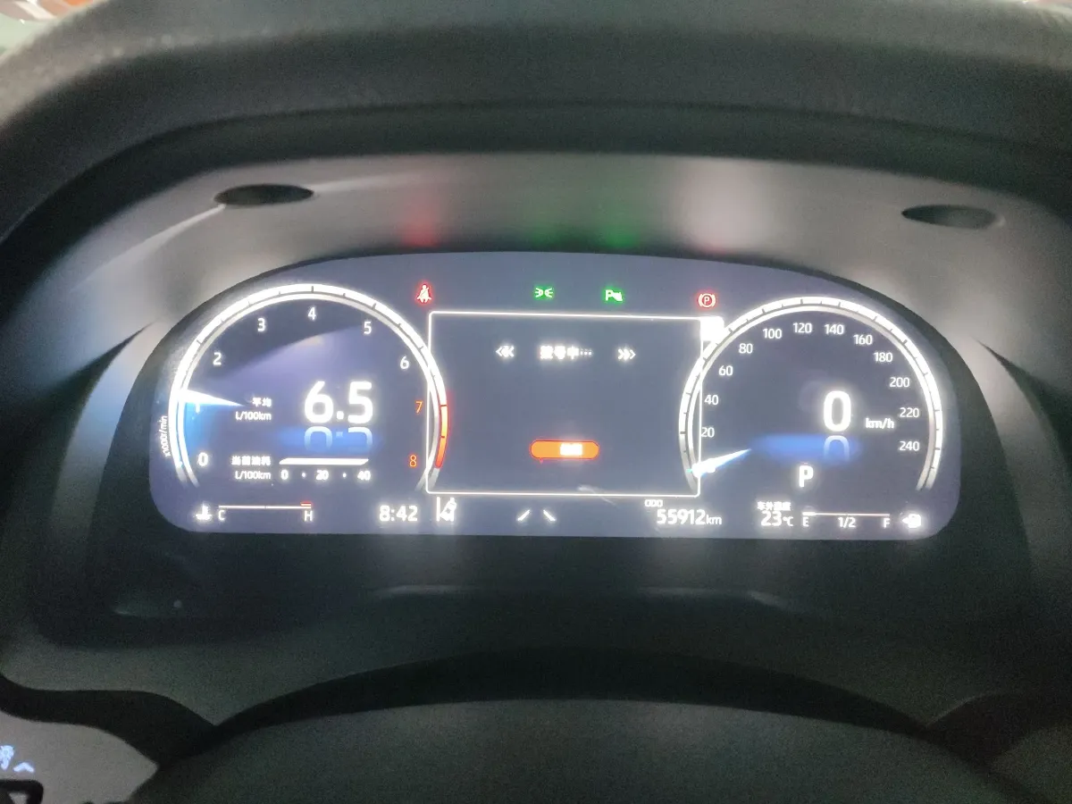 2021 Toyota Camry 2.5L 209HP L4 8AT,autocango,china used car exporter,china ev exporter,chinese used car exporter,chinese used ev exporter