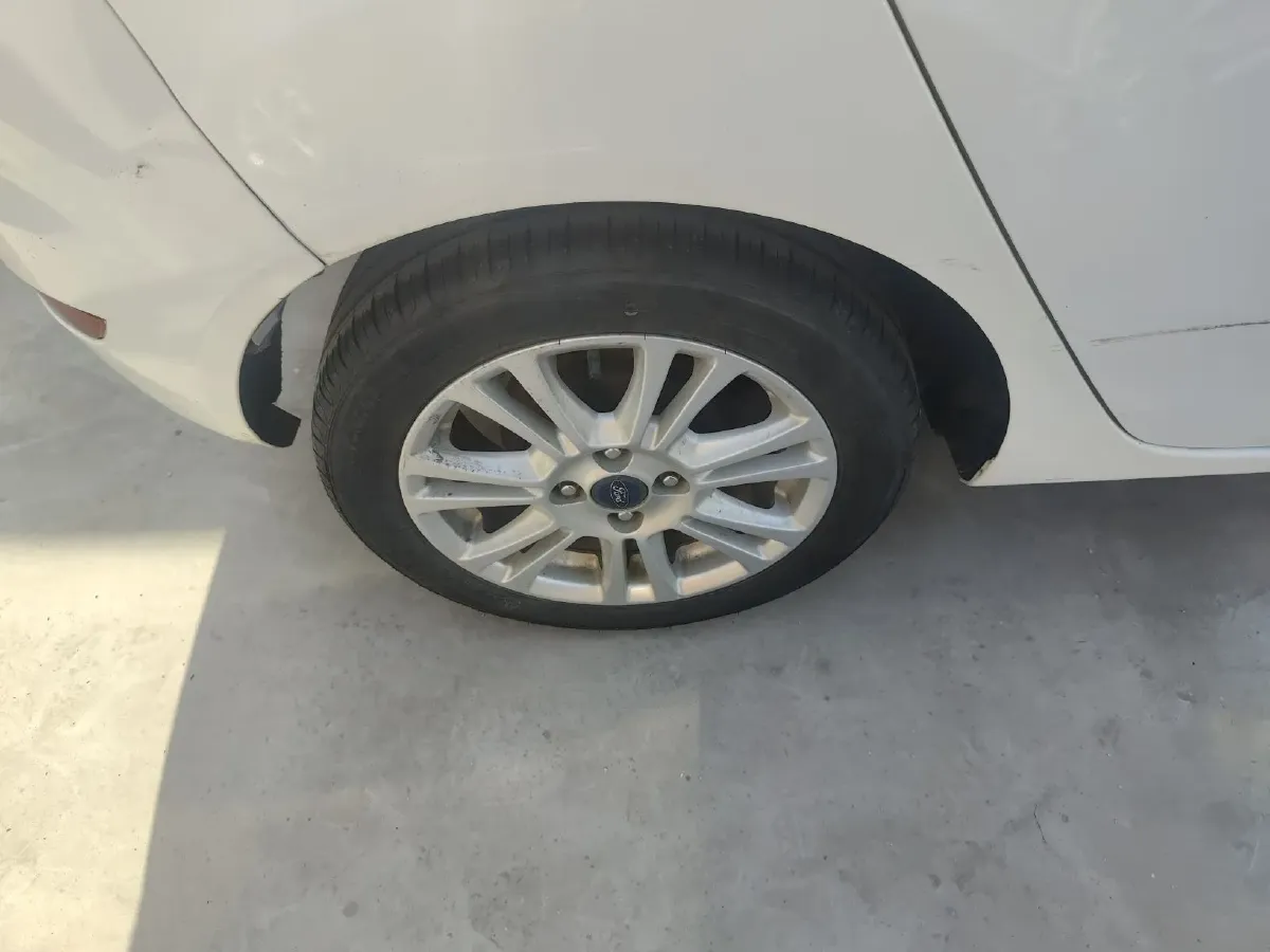 2013 Ford Fiesta 1.5L 110HP L4 6DCT,autocango,china used car exporter,china ev exporter,chinese used car exporter,chinese used ev exporter