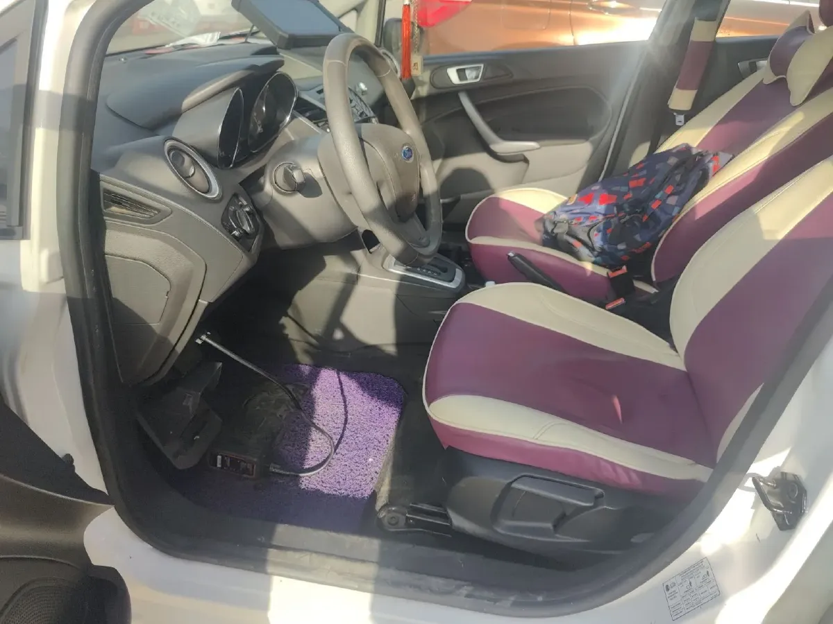 2013 Ford Fiesta 1.5L 110HP L4 6DCT,autocango,china used car exporter,china ev exporter,chinese used car exporter,chinese used ev exporter