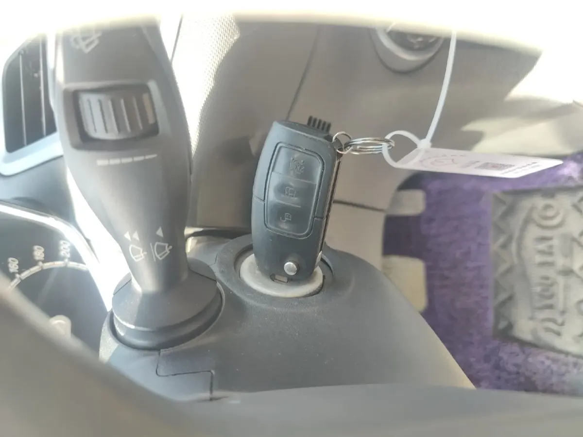 2013 Ford Fiesta 1.5L 110HP L4 6DCT,autocango,china used car exporter,china ev exporter,chinese used car exporter,chinese used ev exporter