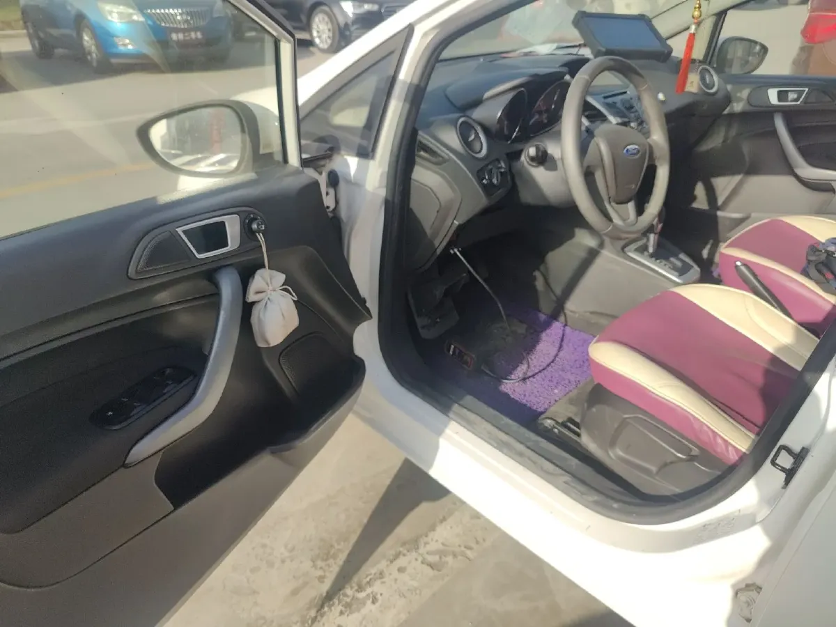 2013 Ford Fiesta 1.5L 110HP L4 6DCT,autocango,china used car exporter,china ev exporter,chinese used car exporter,chinese used ev exporter