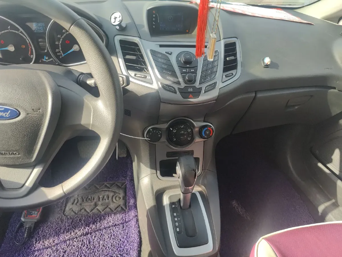 2013 Ford Fiesta 1.5L 110HP L4 6DCT,autocango,china used car exporter,china ev exporter,chinese used car exporter,chinese used ev exporter