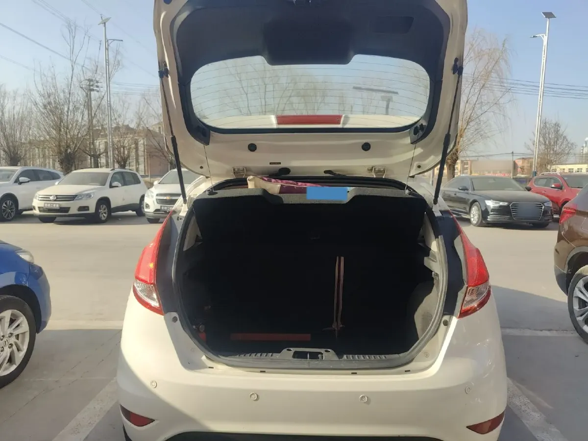 2013 Ford Fiesta 1.5L 110HP L4 6DCT,autocango,china used car exporter,china ev exporter,chinese used car exporter,chinese used ev exporter