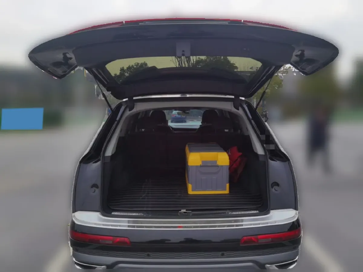 2022 Audi Q7 3.0T 340HP V6 8AT,autocango,china used car exporter,china ev exporter,chinese used car exporter,chinese used ev exporter