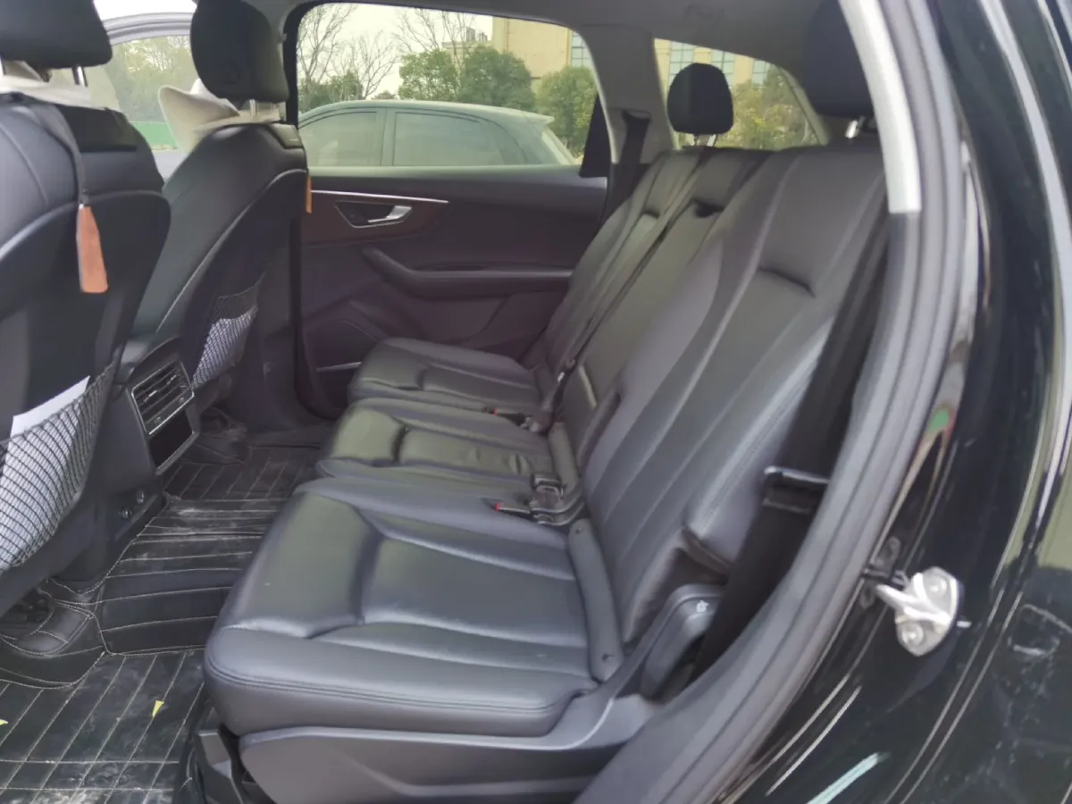 2022 Audi Q7 3.0T 340HP V6 8AT,autocango,china used car exporter,china ev exporter,chinese used car exporter,chinese used ev exporter