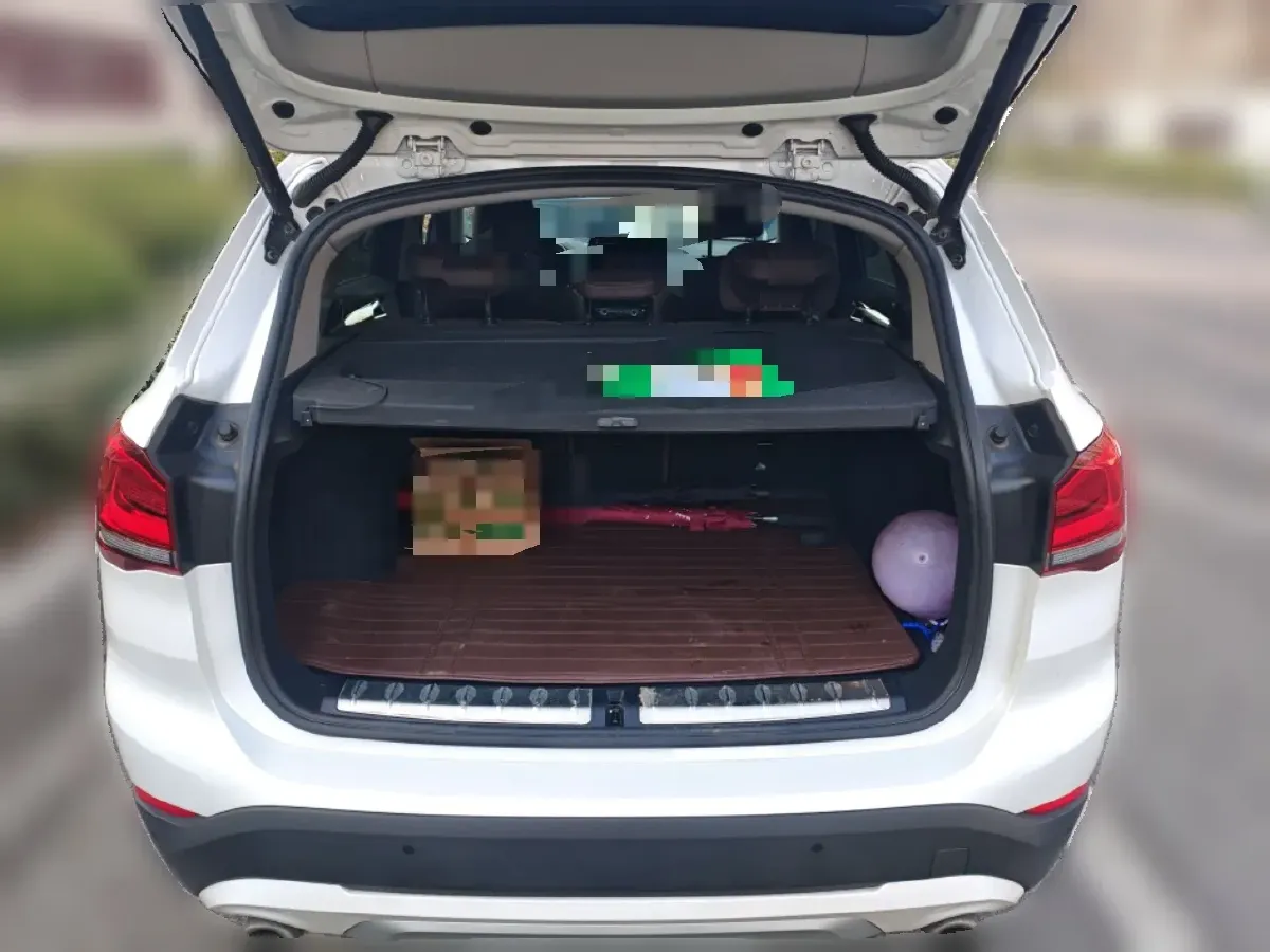 2022 BMW X1 1.5T 140HP L3 7DCT,autocango,china used car exporter,china ev exporter,chinese used car exporter,chinese used ev exporter