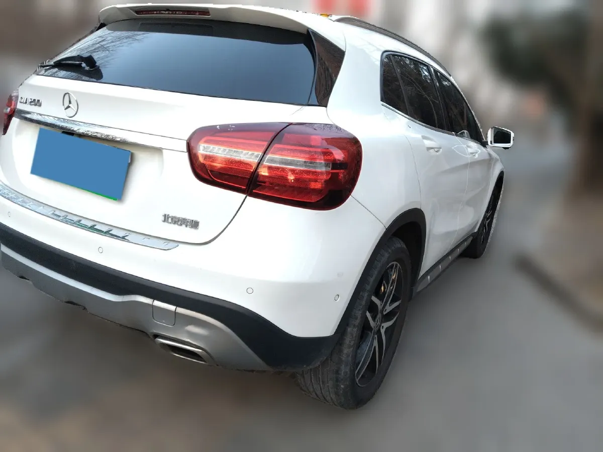 2017 Mercedes-Benz GLA Class 1.6T 156HP L4 7DCT,autocango,china used car exporter,china ev exporter,chinese used car exporter,chinese used ev exporter
