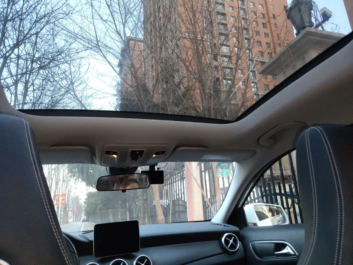 2017 Mercedes-Benz GLA Class 1.6T 156HP L4 7DCT,autocango,china used car exporter,china ev exporter,chinese used car exporter,chinese used ev exporter