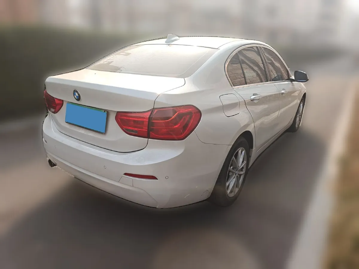 2018 BMW 1 Series 1.5T 136HP L3 6AT,autocango,china used car exporter,china ev exporter,chinese used car exporter,chinese used ev exporter