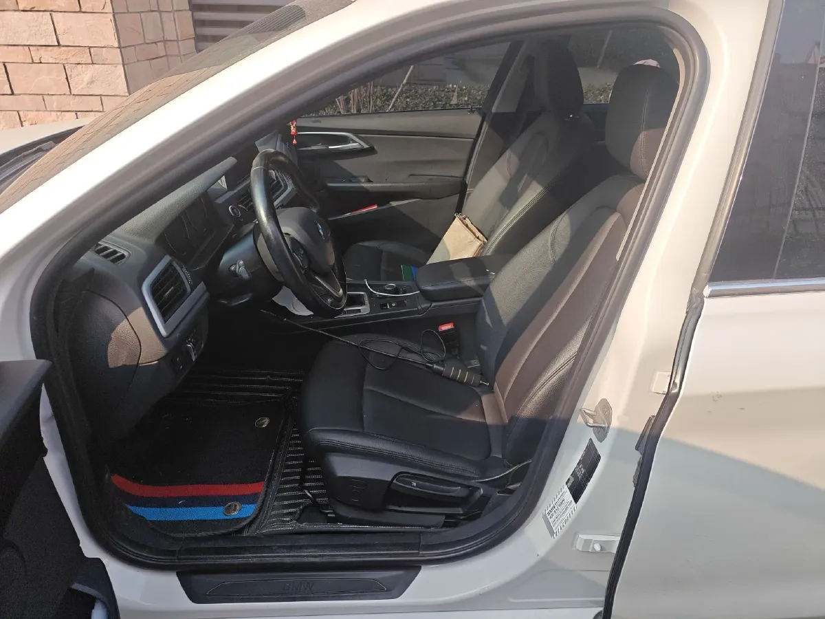 2018 BMW 1 Series 1.5T 136HP L3 6AT,autocango,china used car exporter,china ev exporter,chinese used car exporter,chinese used ev exporter