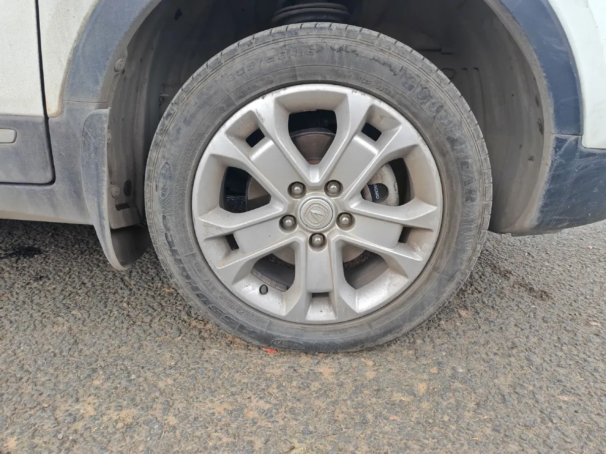 2016 ChangAn CS15 1.5L 107HP L4 5MT,autocango,china used car exporter,china ev exporter,chinese used car exporter,chinese used ev exporter