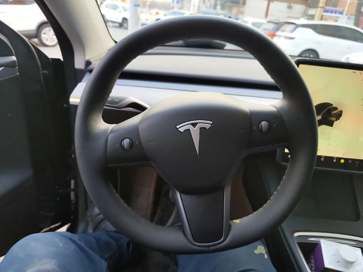 2024 Tesla Model Y BEV 60KWH,autocango,china used car exporter,china ev exporter,chinese used car exporter,chinese used ev exporter