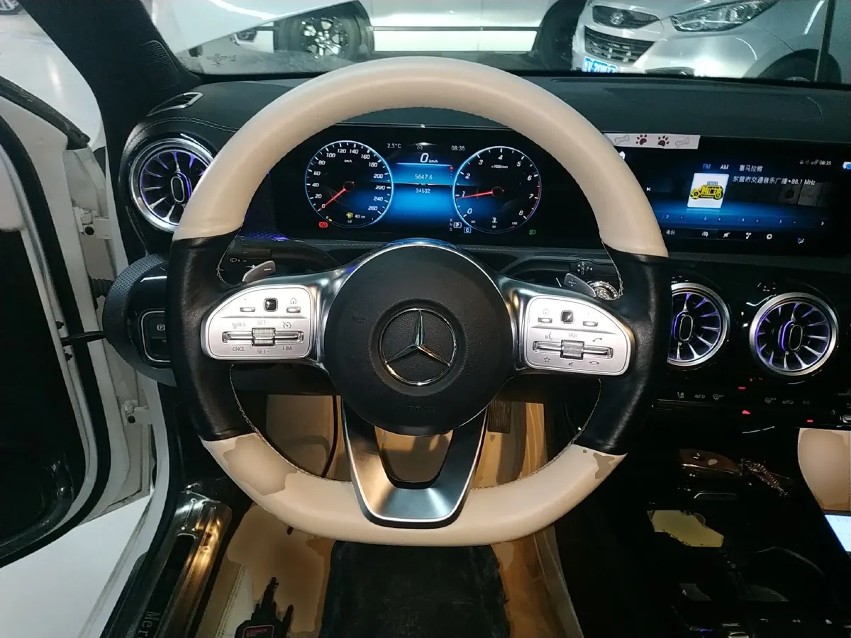 2022 Mercedes-Benz A Class 1.3T 163HP L4 7DCT,autocango,china used car exporter,china ev exporter,chinese used car exporter,chinese used ev exporter