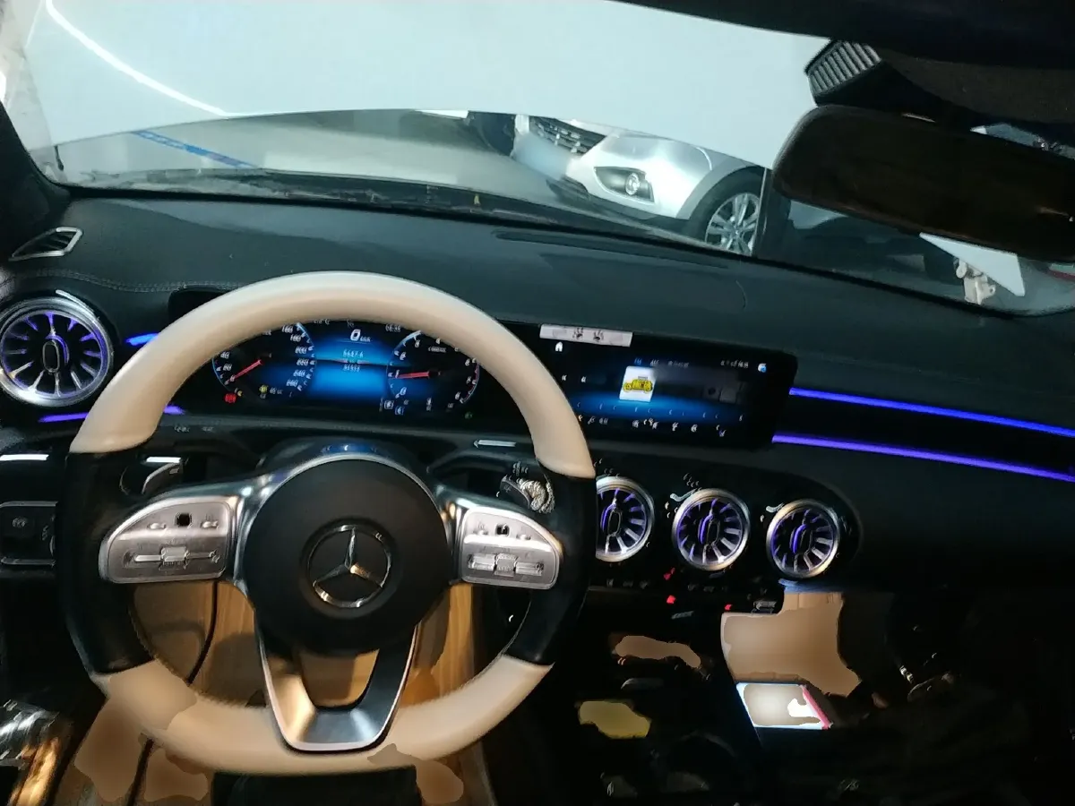 2022 Mercedes-Benz A Class 1.3T 163HP L4 7DCT,autocango,china used car exporter,china ev exporter,chinese used car exporter,chinese used ev exporter