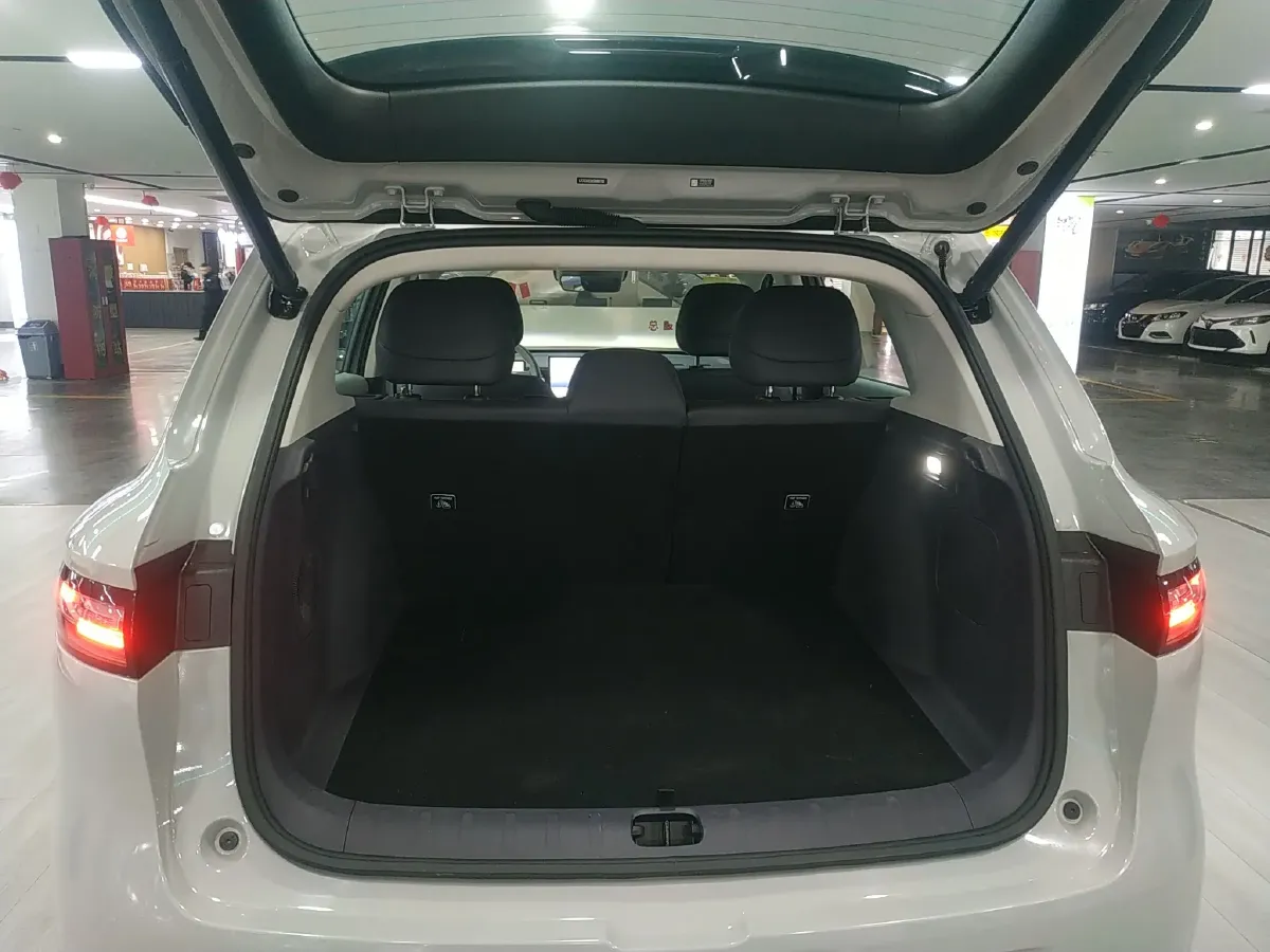 2025 Leapmotor B10 BEV 56.2KWH,autocango,china used car exporter,china ev exporter,chinese used car exporter,chinese used ev exporter