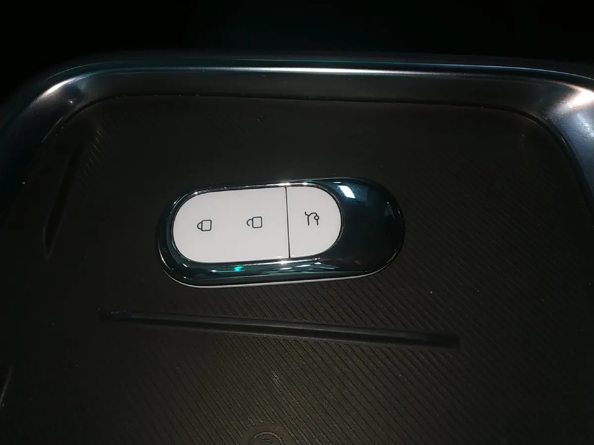 2025 Leapmotor B10 BEV 56.2KWH,autocango,china used car exporter,china ev exporter,chinese used car exporter,chinese used ev exporter