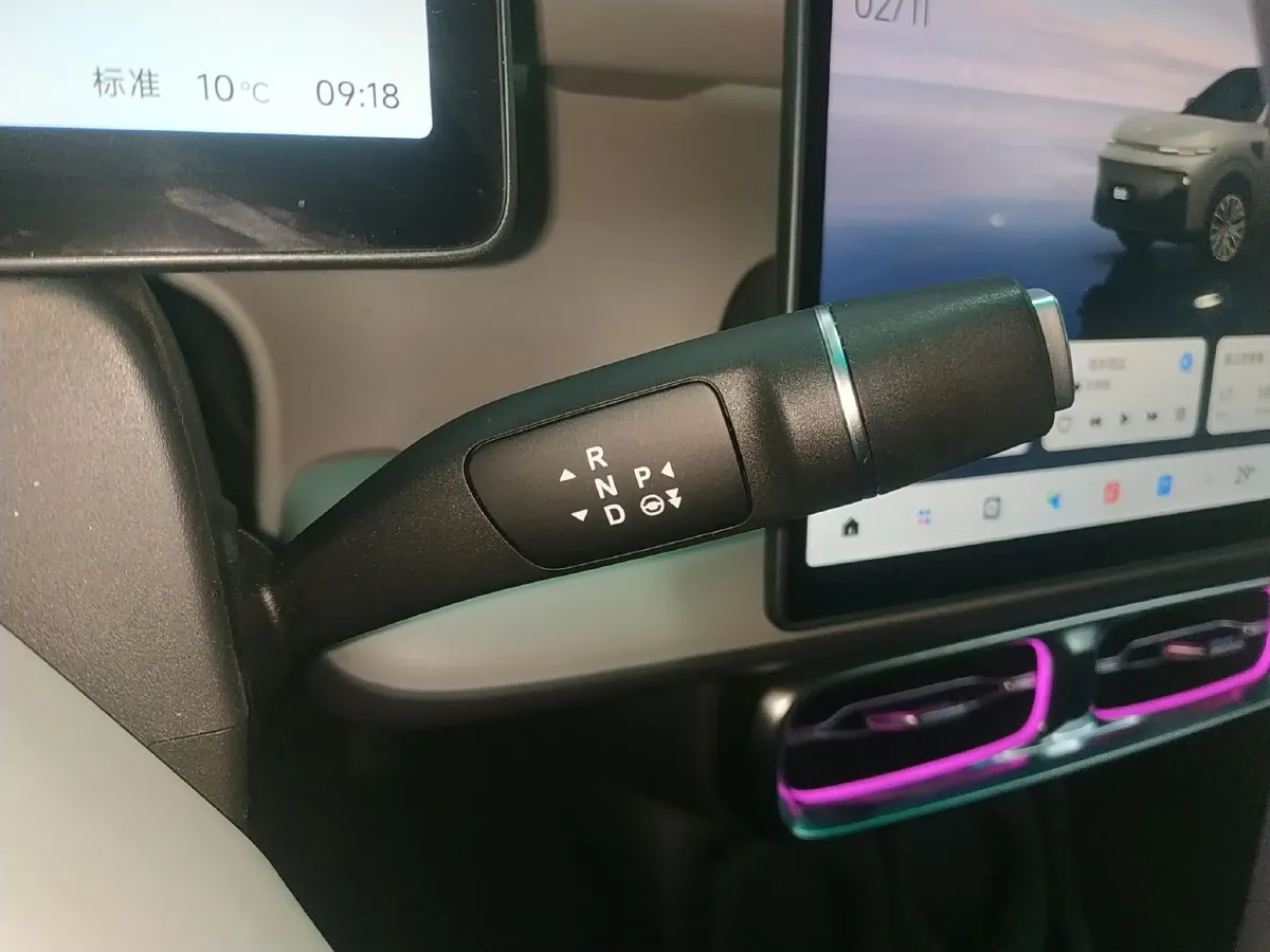 2025 Leapmotor B10 BEV 56.2KWH,autocango,china used car exporter,china ev exporter,chinese used car exporter,chinese used ev exporter