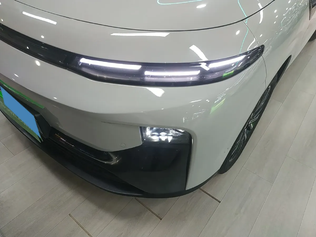 2025 Leapmotor B10 BEV 56.2KWH,autocango,china used car exporter,china ev exporter,chinese used car exporter,chinese used ev exporter