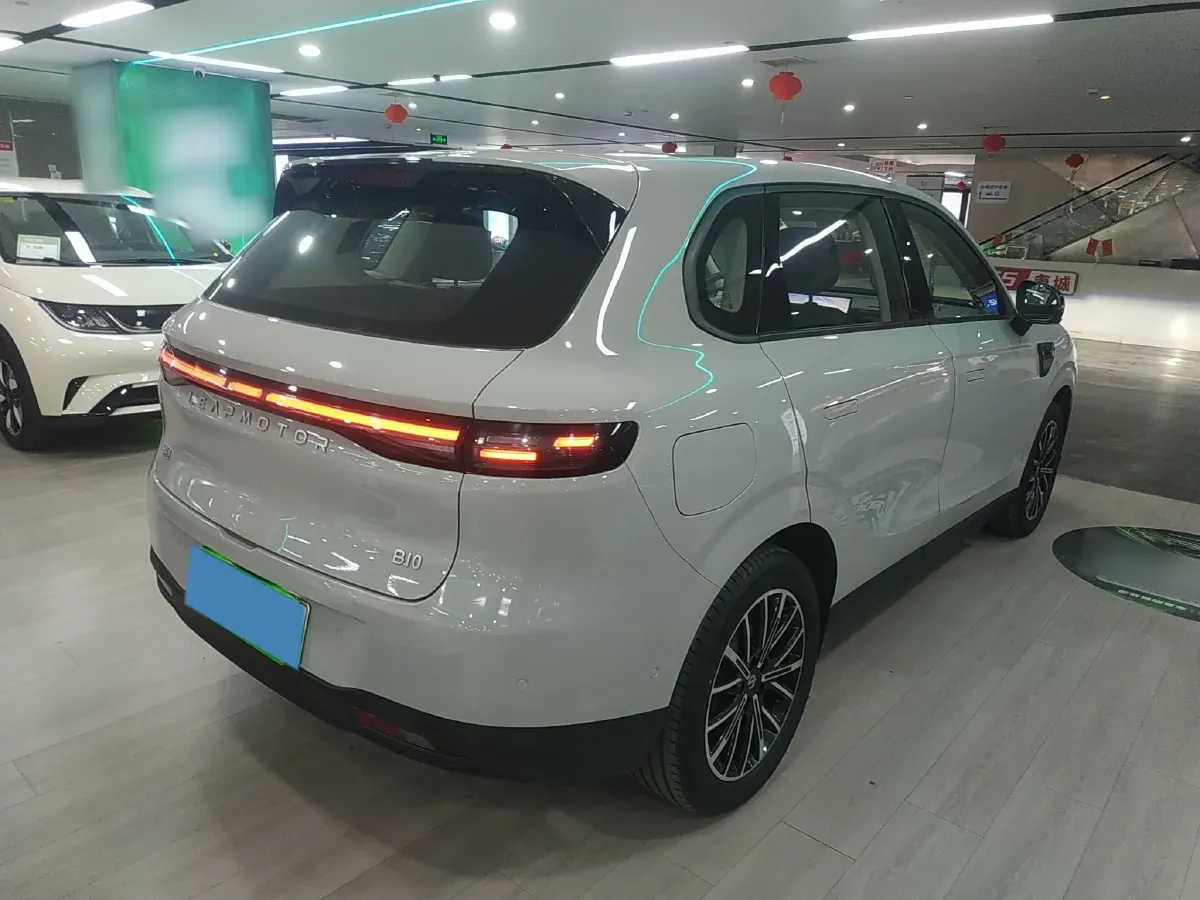 2025 Leapmotor B10 BEV 56.2KWH,autocango,china used car exporter,china ev exporter,chinese used car exporter,chinese used ev exporter
