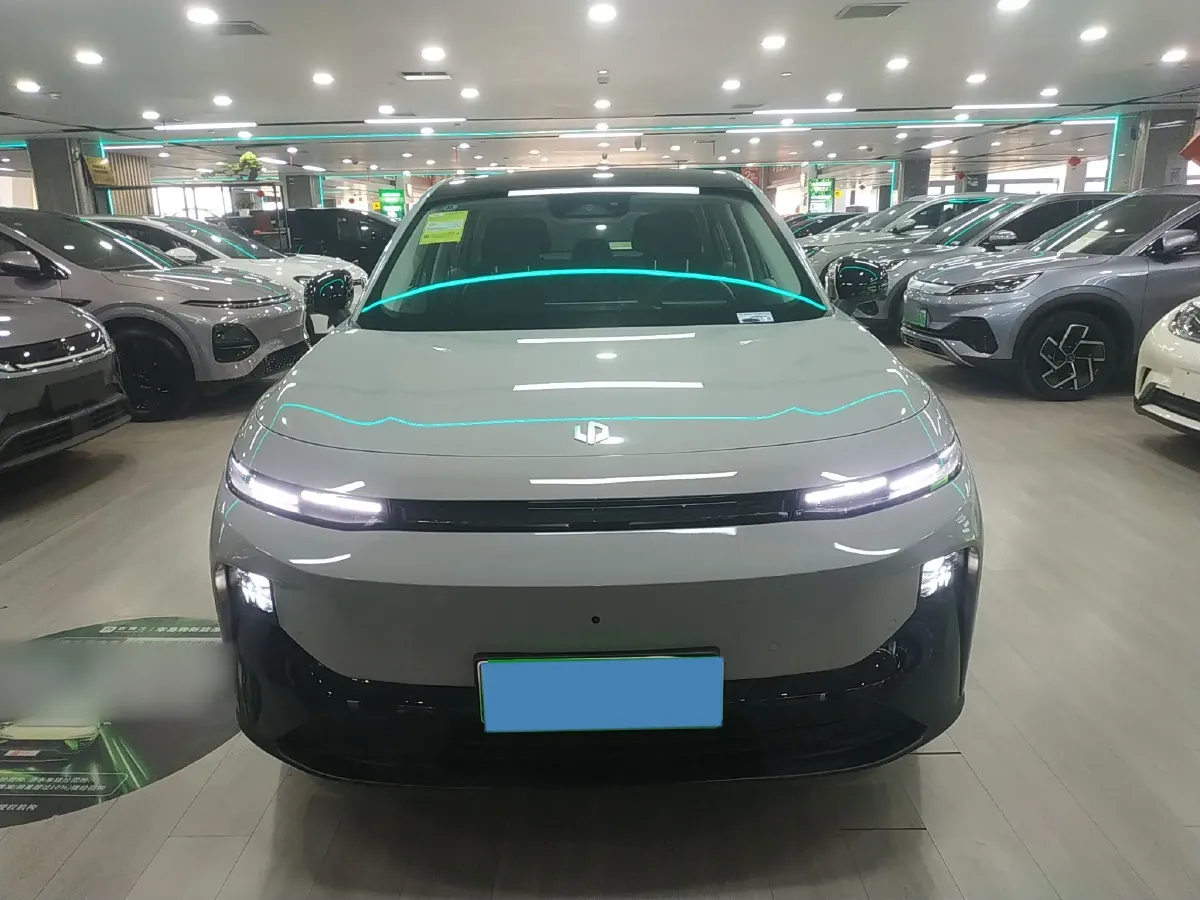 2025 Leapmotor B10 BEV 56.2KWH,autocango,china used car exporter,china ev exporter,chinese used car exporter,chinese used ev exporter