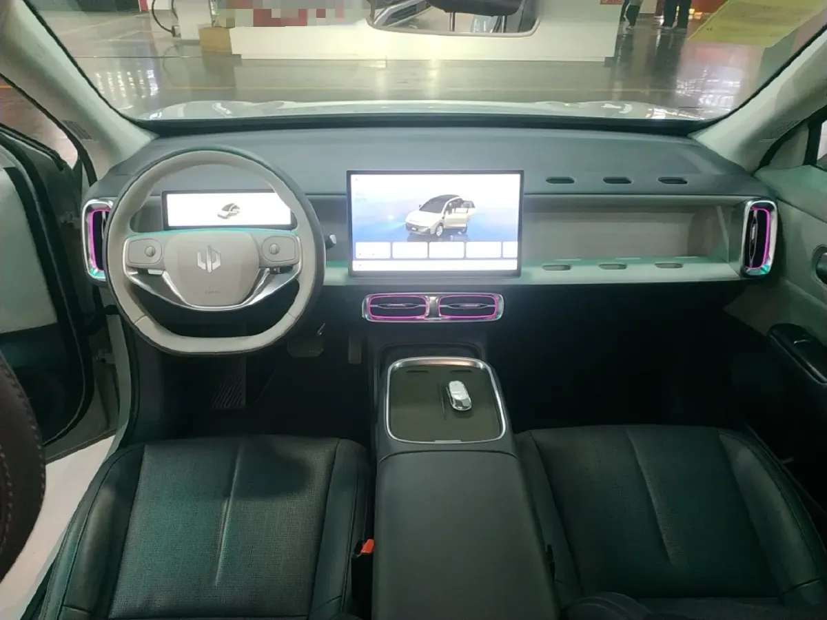 2025 Leapmotor B10 BEV 56.2KWH,autocango,china used car exporter,china ev exporter,chinese used car exporter,chinese used ev exporter