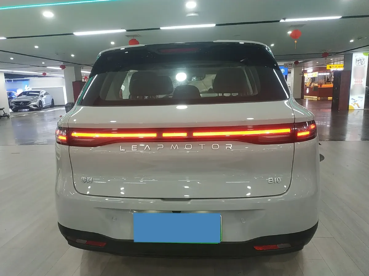 2025 Leapmotor B10 BEV 56.2KWH,autocango,china used car exporter,china ev exporter,chinese used car exporter,chinese used ev exporter