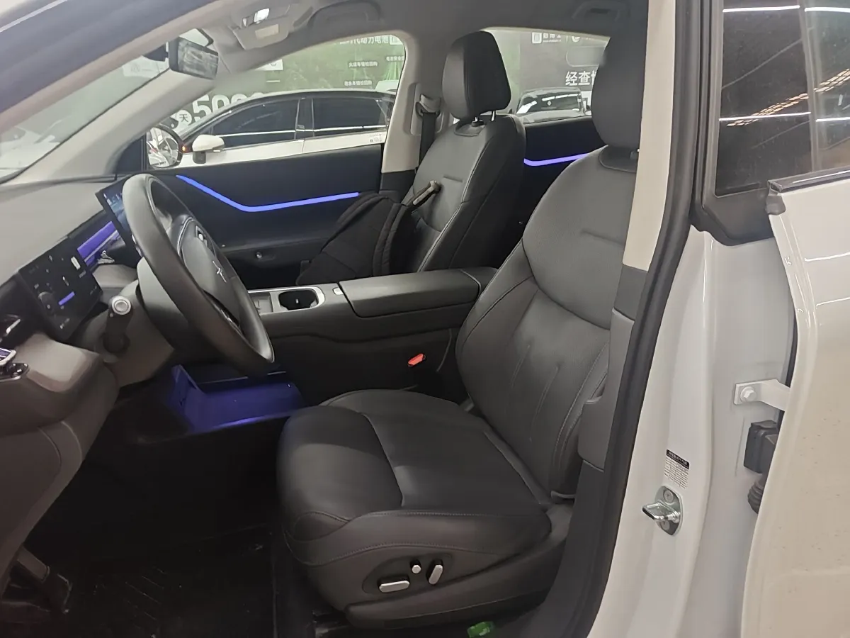 2025 Xpeng G6 BEV 68.5KWH,autocango,china used car exporter,china ev exporter,chinese used car exporter,chinese used ev exporter