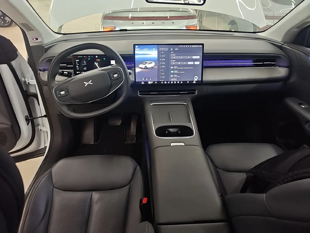 2025 Xpeng G6 BEV 68.5KWH,autocango,china used car exporter,china ev exporter,chinese used car exporter,chinese used ev exporter