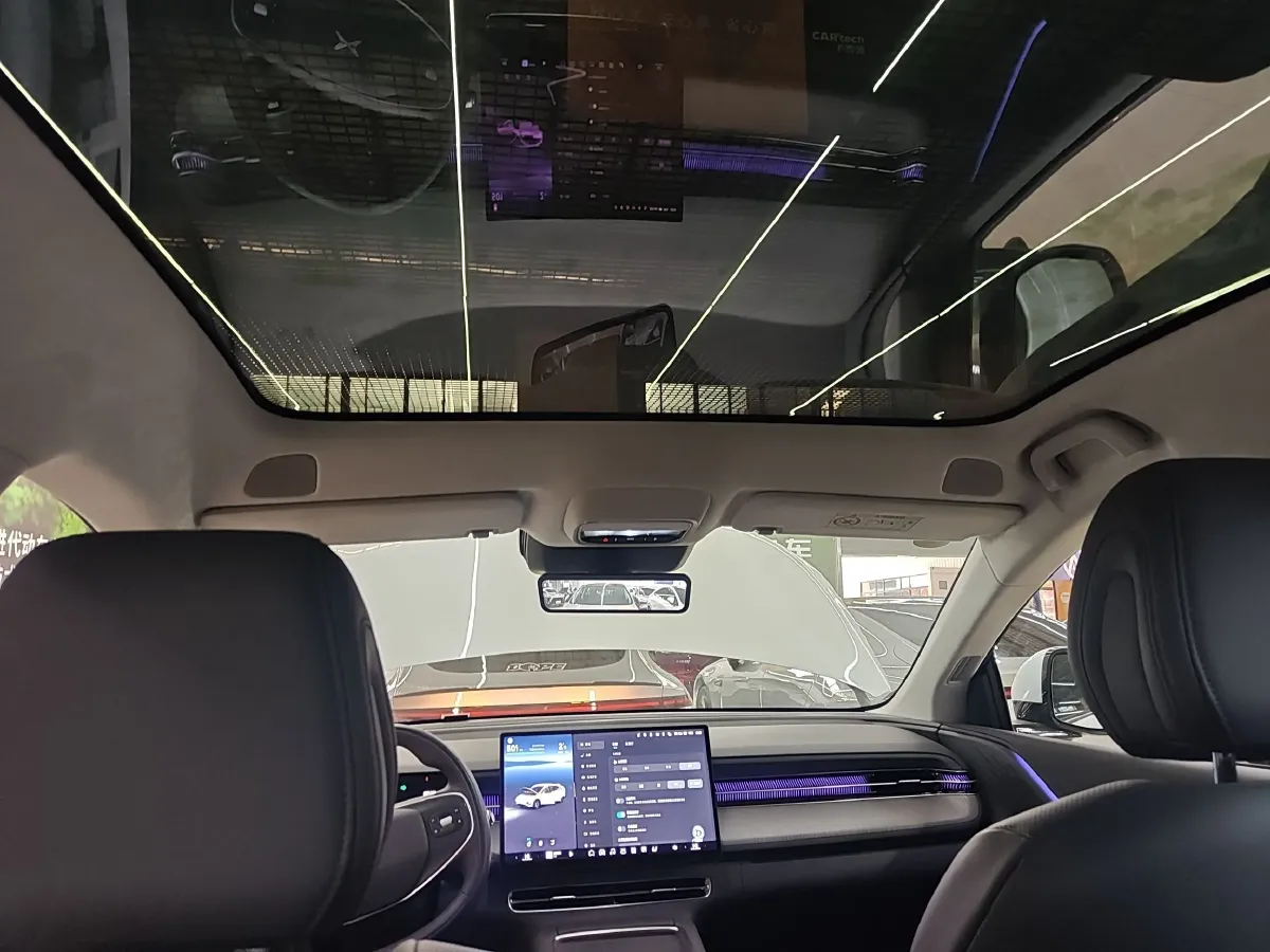 2025 Xpeng G6 BEV 68.5KWH,autocango,china used car exporter,china ev exporter,chinese used car exporter,chinese used ev exporter