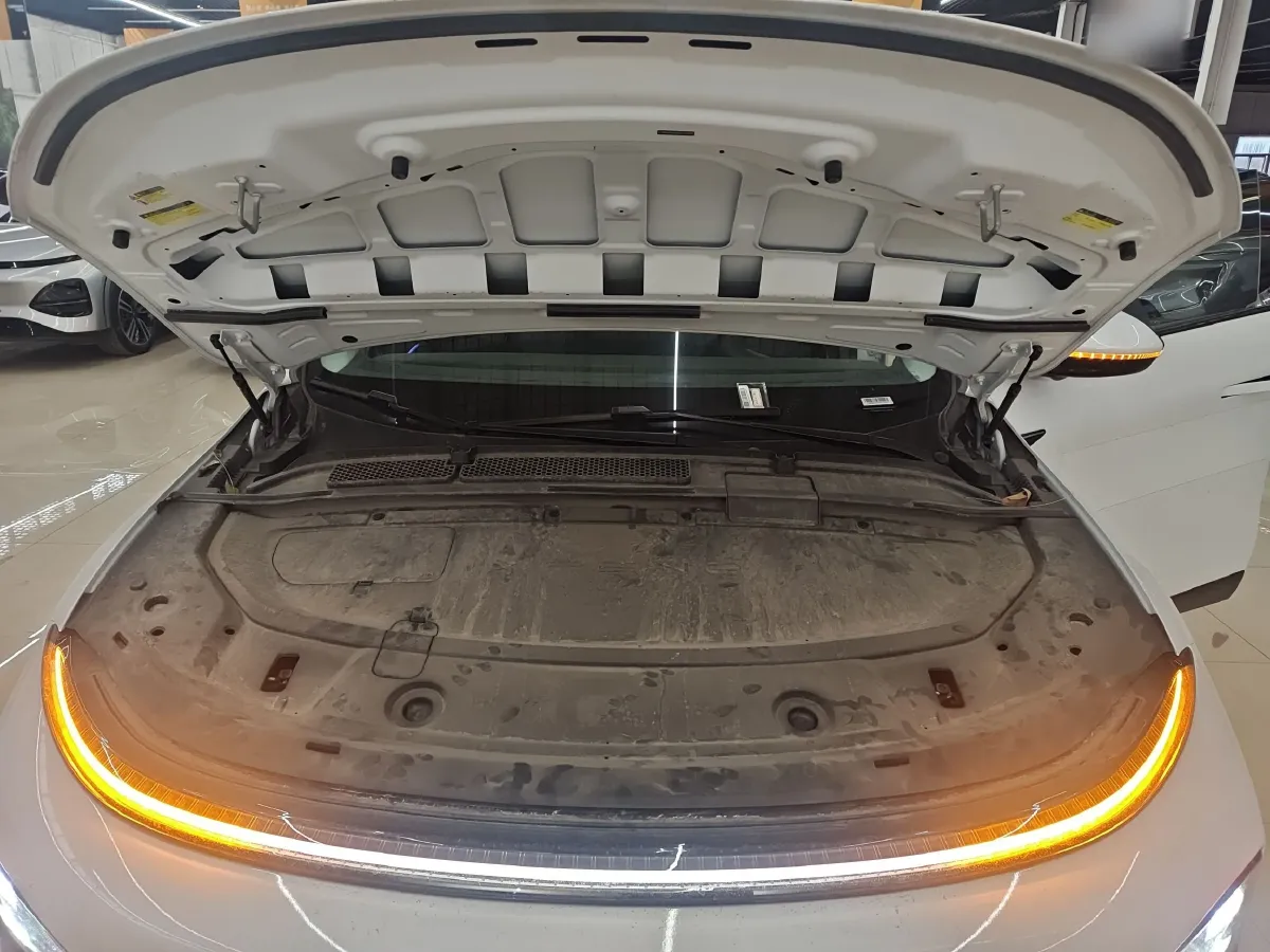 2025 Xpeng G6 BEV 68.5KWH,autocango,china used car exporter,china ev exporter,chinese used car exporter,chinese used ev exporter