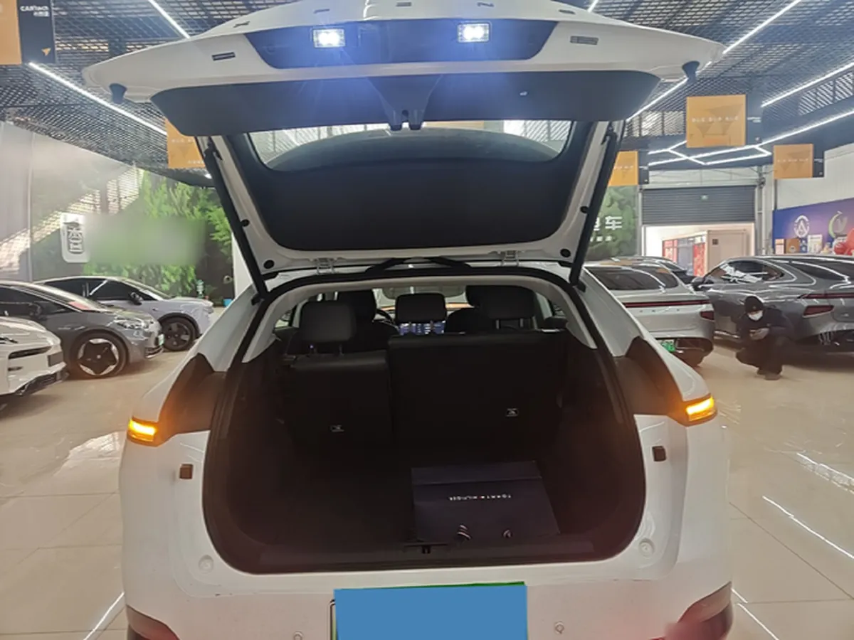 2025 Xpeng G6 BEV 68.5KWH,autocango,china used car exporter,china ev exporter,chinese used car exporter,chinese used ev exporter