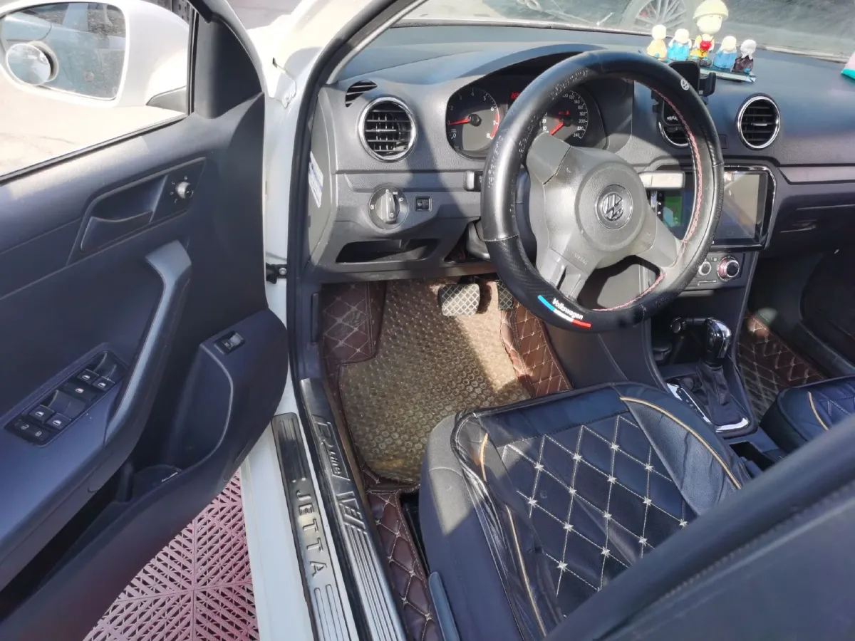 2015 Volkswagen Jetta 1.6L 110HP L4 6AT,autocango,china used car exporter,china ev exporter,chinese used car exporter,chinese used ev exporter